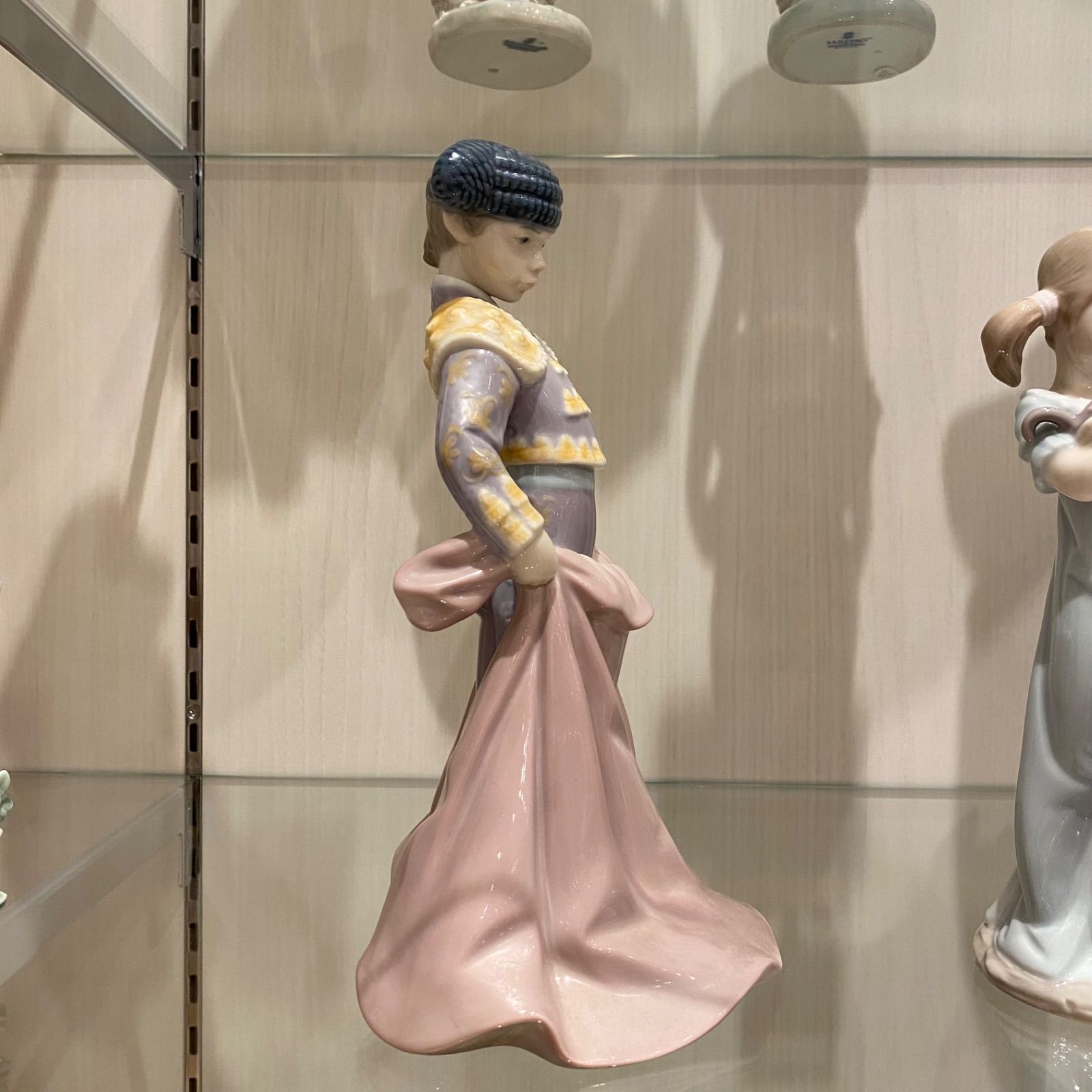 LLADRO 若き闘牛士 置物 共箱 h13.5cm 新キ8-0718☆ - メルカリ