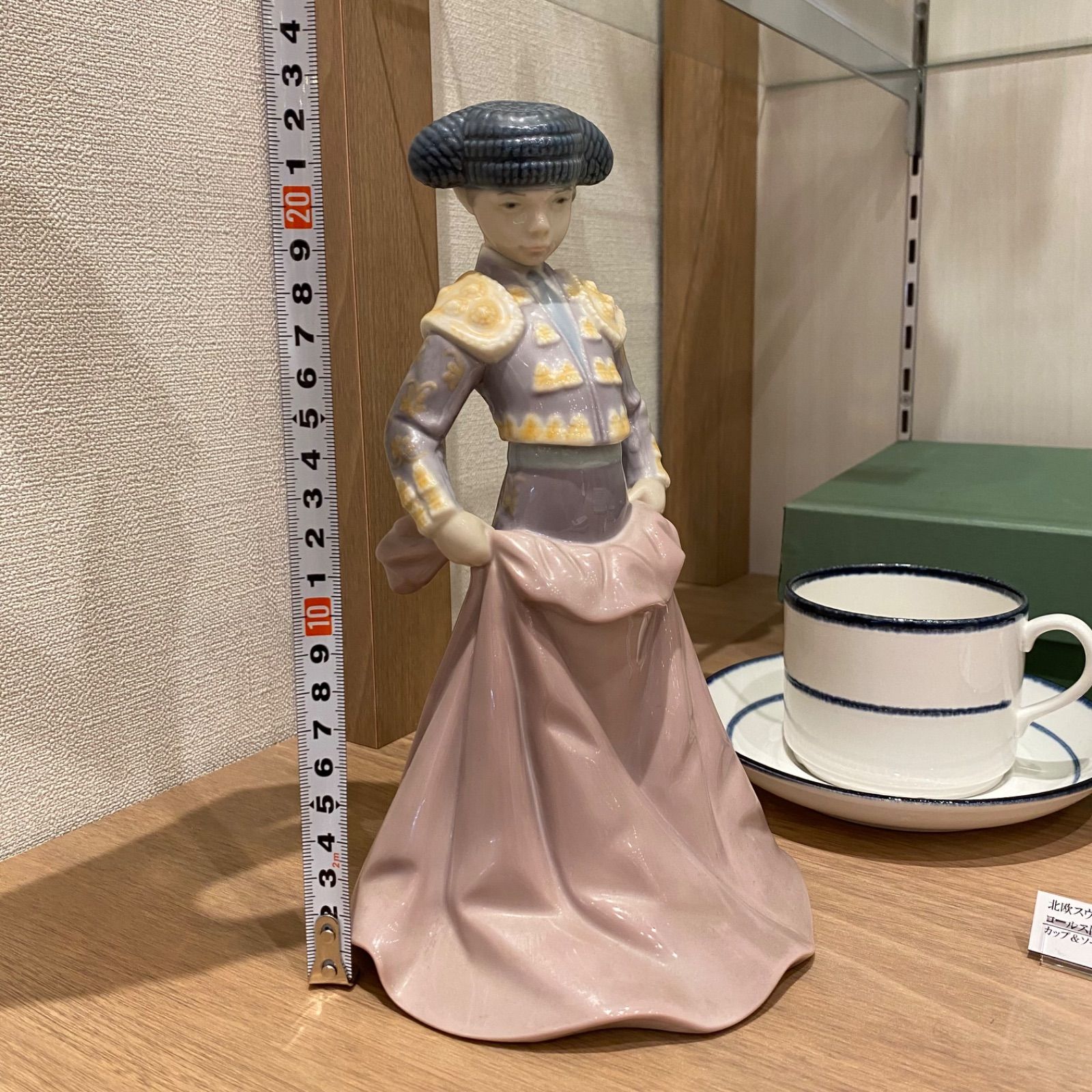 LLADRO 若き闘牛士 置物 共箱 h13.5cm 新キ8-0718☆ - メルカリ