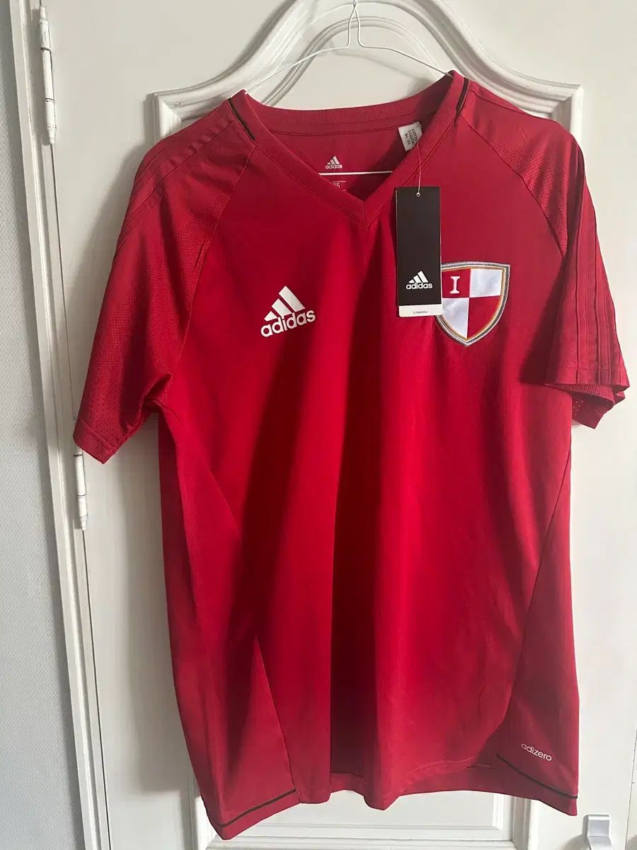 釜山アイパーク adidas トレーニングウェア 105サイズ
