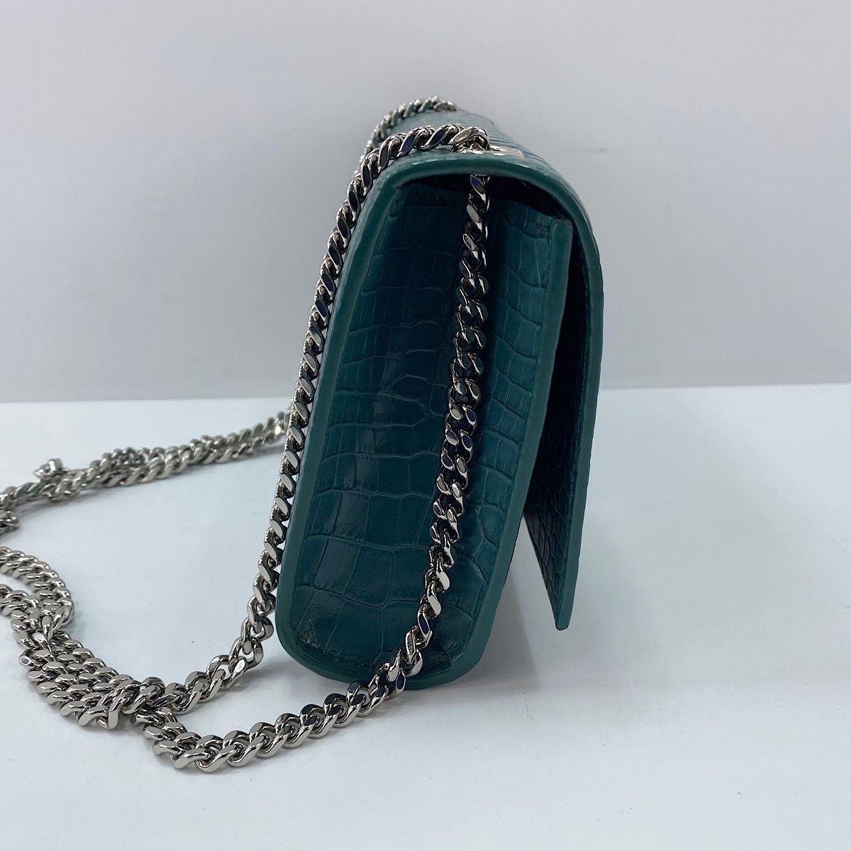 YVES SAINT LAURENT イヴ・サンローラン ショルダーバッグ ケイト タッセル【中古】 YVES SAINT LAURENT イヴ・サンローラン ショルダーバッグ ケイト タッセル【中古】