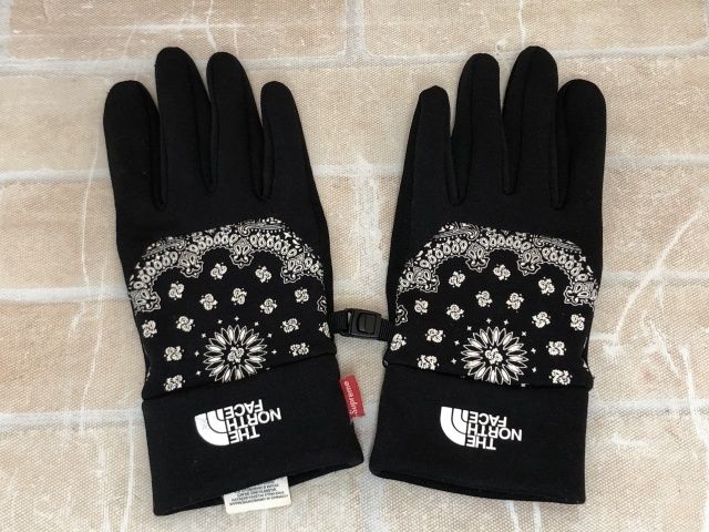 中古】 Supreme シュプリーム ×THE NORTH FACE Bandana ETIP Glove
