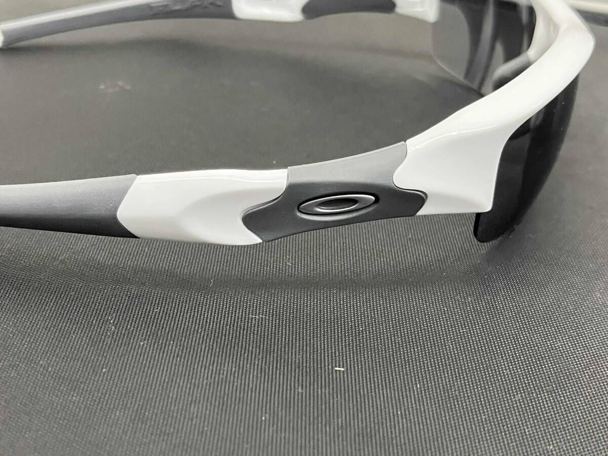 ホワイト OAKLEY／FLAK JACKET ASIA FIT／03-882J／オークリー