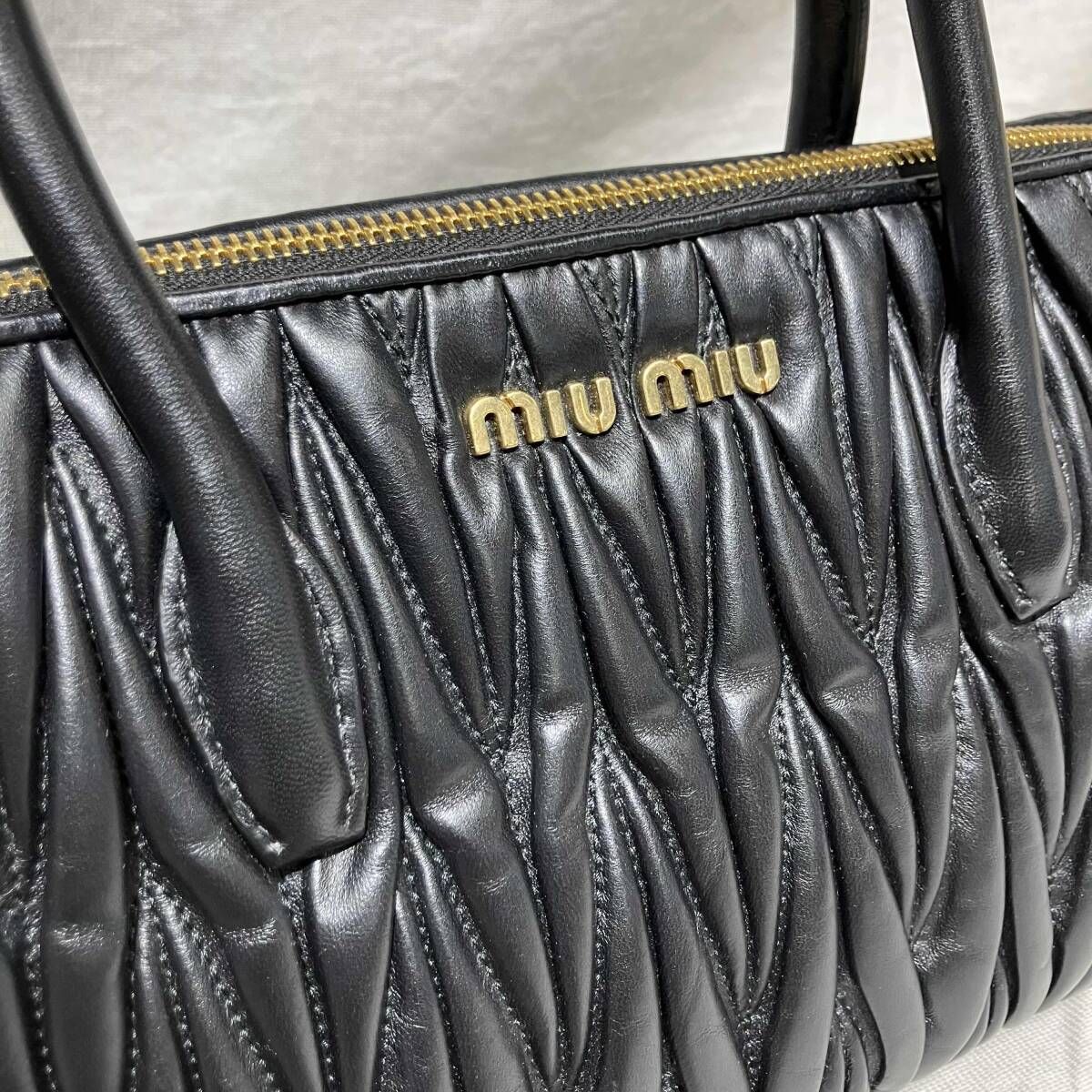 MIU MIU マテラッセ 2WAY ハンドバッグ バッグ ブラック ミュウミュウ