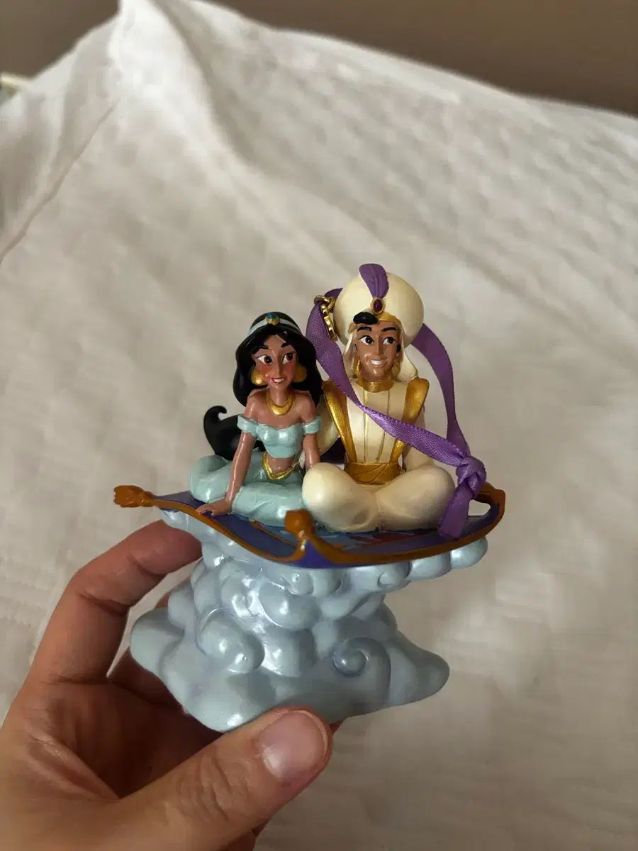 (ディズニー正規品) アラジン ジャスミン 羊毛絨毯 シング オーナメント