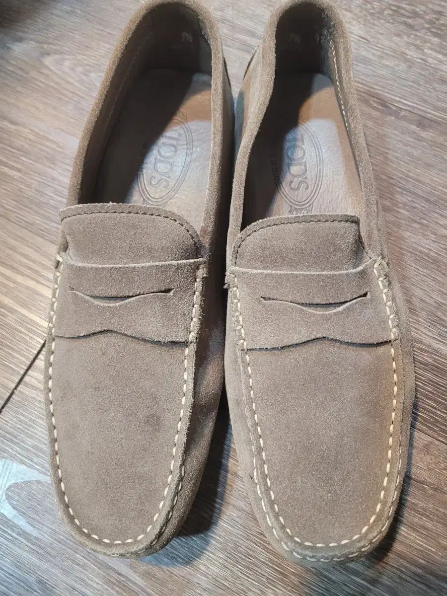 正規品 TOD'S トッズ メンズ スウェード ゴンミーニ ドライビング シューズ 7 5