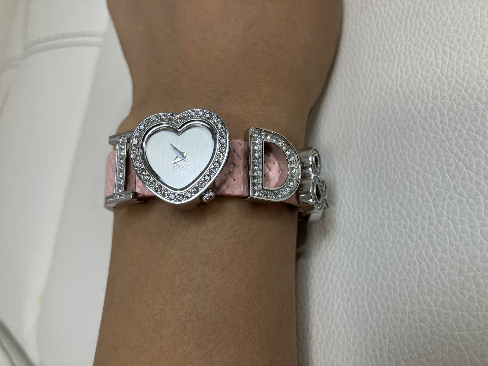 DOLCE&GABBANA I Love D&G ハート レディース 腕時計 クォーツ ピンク レザー ラインストーン シルバー 稼働品 動作確認済み ドルチェ＆ガッバーナ レディースウォッチ