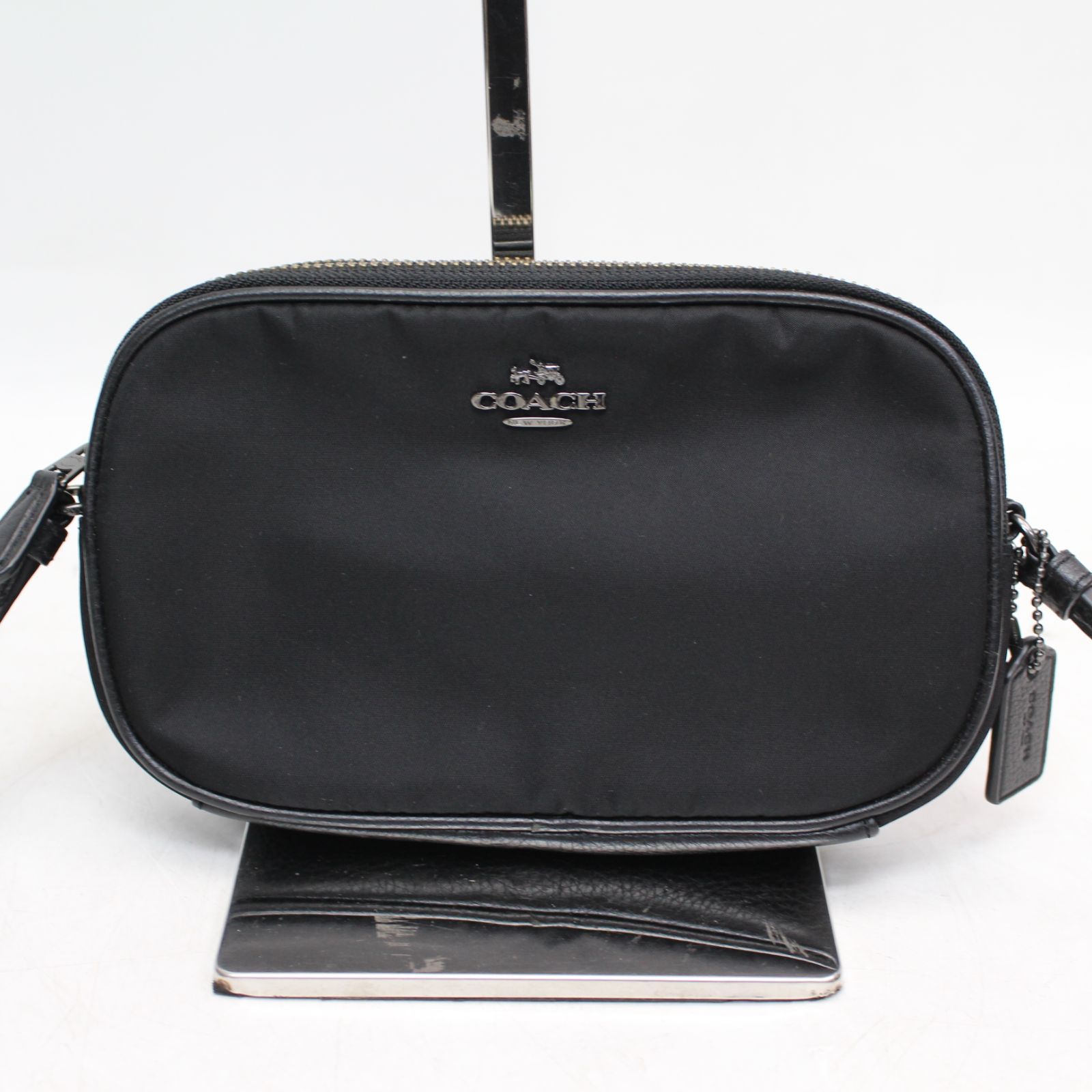 692)【美品】COACH コーチ F87093 カメラバッグ ショルダーバッグ グ ナイロン素材｜詳細画像