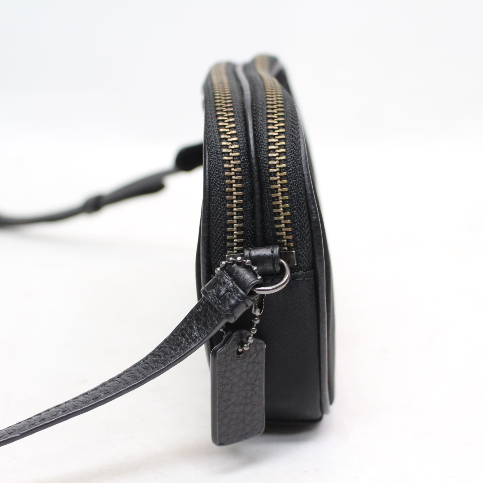 692)【美品】COACH コーチ F87093 カメラバッグ ショルダーバッグ グ ナイロン素材｜詳細画像
