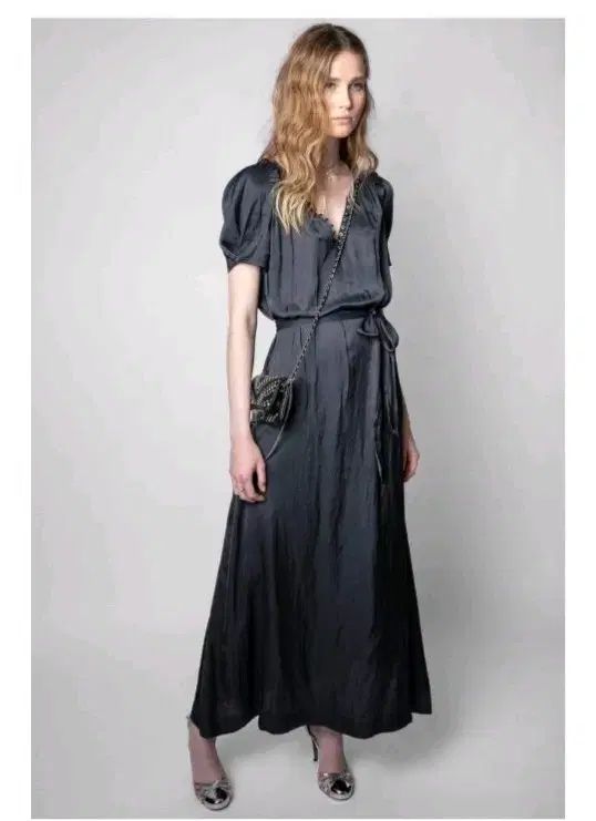 ZADIG&VOLTAIRE ザディグ・エ・ヴォルテール ロング丈ワンピース 出品 (まずはコメントをチェックしてください)