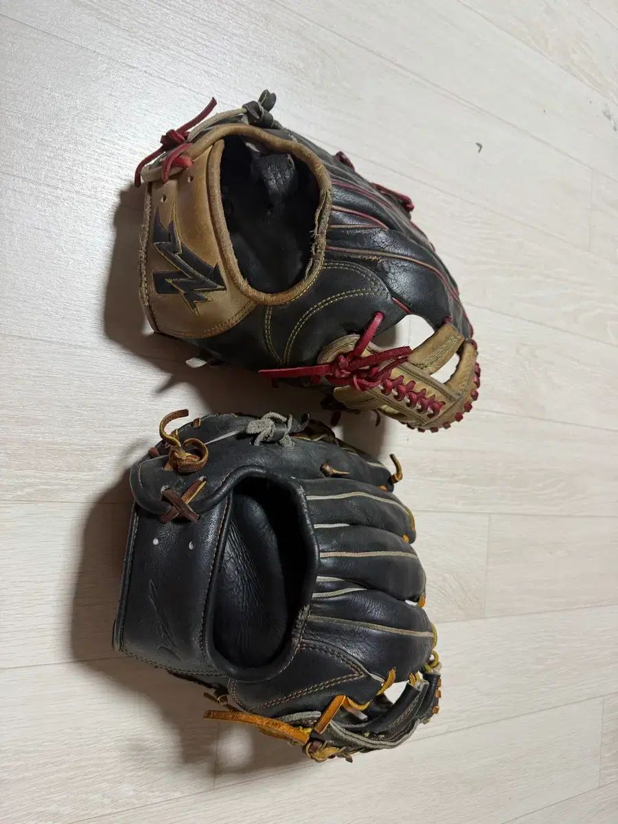 内野グローブ出品