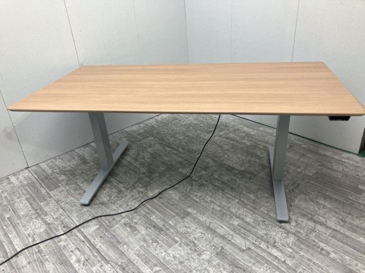 【中古品】オカムラ スイフトシリーズ 電動昇降式1800ミーティングテーブル 3S163P MK38 ナチュラル