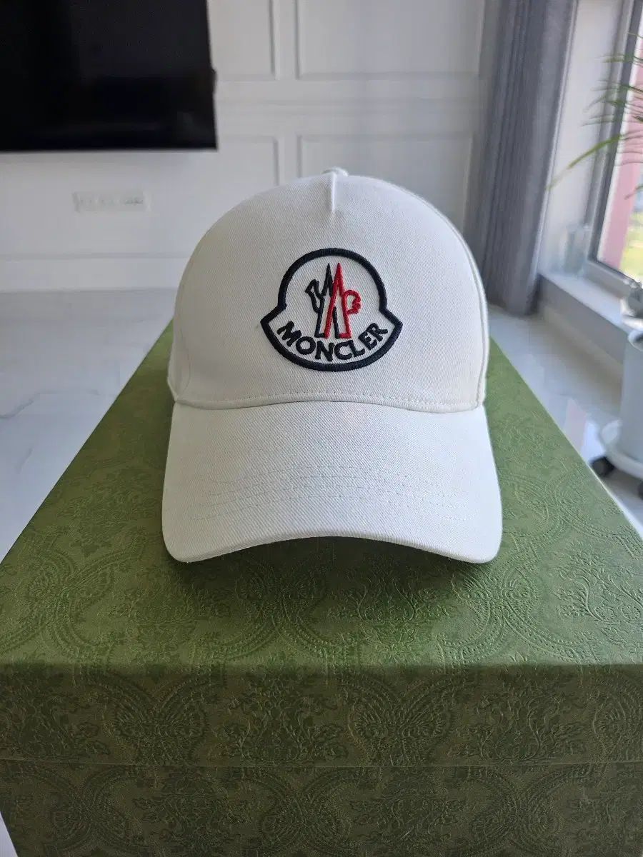 MONCLER モンクレール 帽子 ほぼ新品*完璧な商品