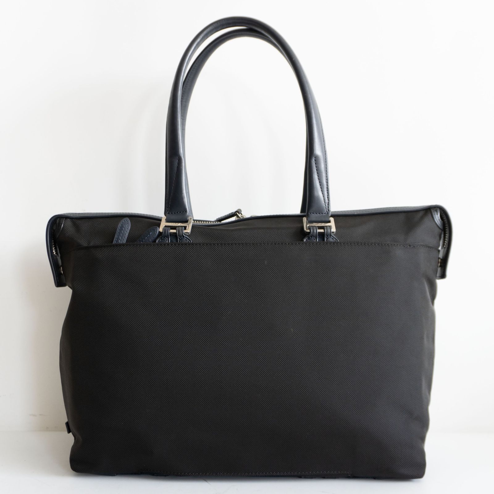 値引☆TUMI　 68416DNYE ジャーヴィス トートバッグ ビジネスバッグ 美品】TUMI トゥミ 【68416DNYE/JARVIS トートバッグ】 ブラック