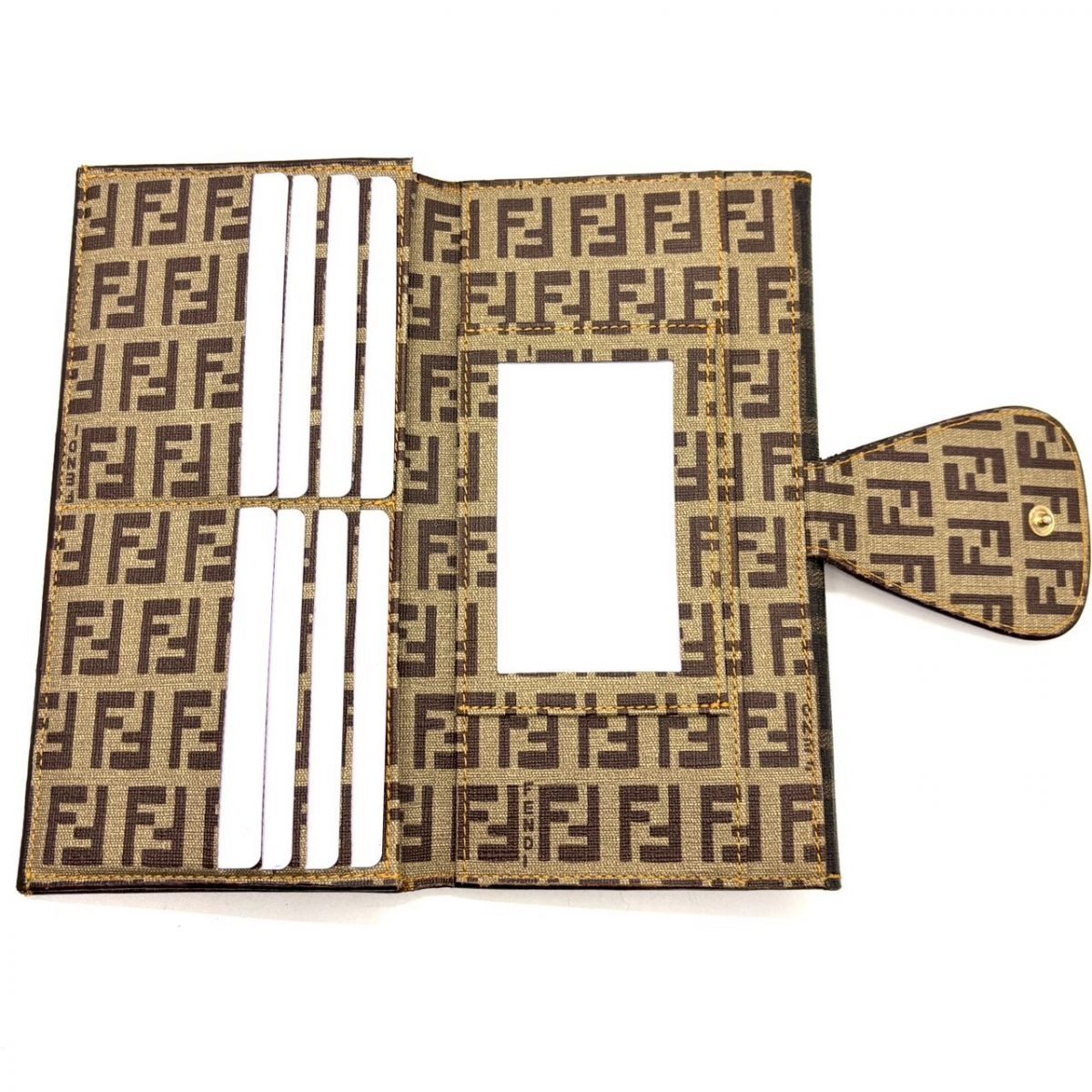 装いに品格を添える】 FENDI 長財布 フェンディ ズッカ柄 ズッキーノ