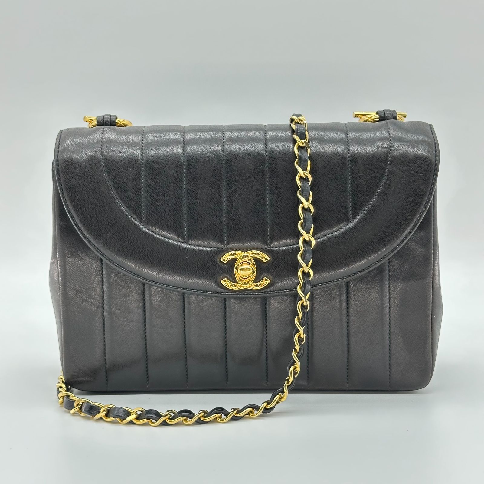 CHANEL シャネル 2 番台 ダイアナチェーンショルダーバッグ ブラックレザー 斜めがけクロスボディレディース