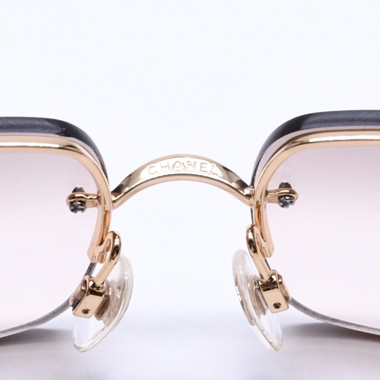 極美品 CHANEL シャネル ハーフリム サングラス アイウェア 4104-B c
