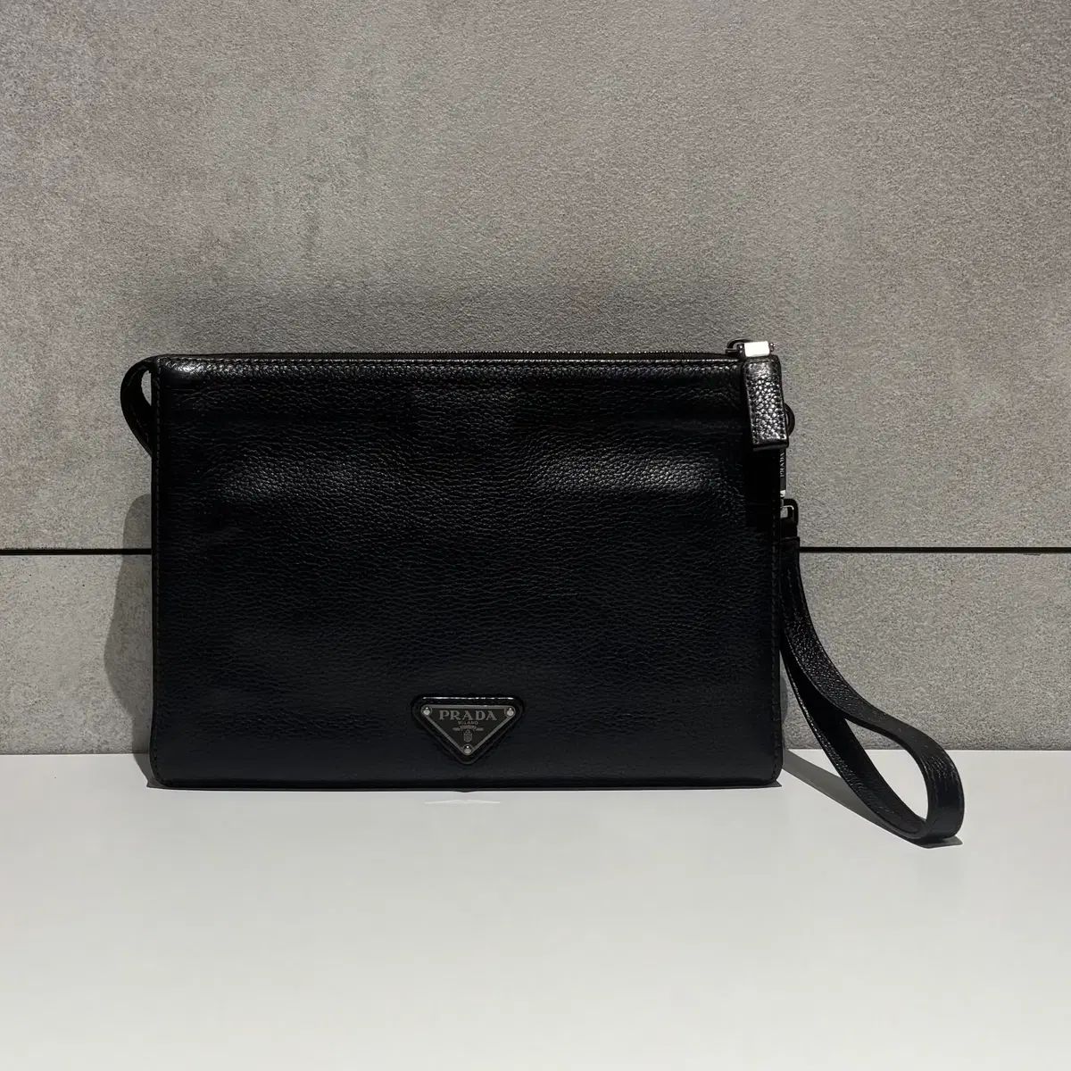 正規品/OS プラダ VITELLO DAINO ストラップ スタンディング クラッチバッグ