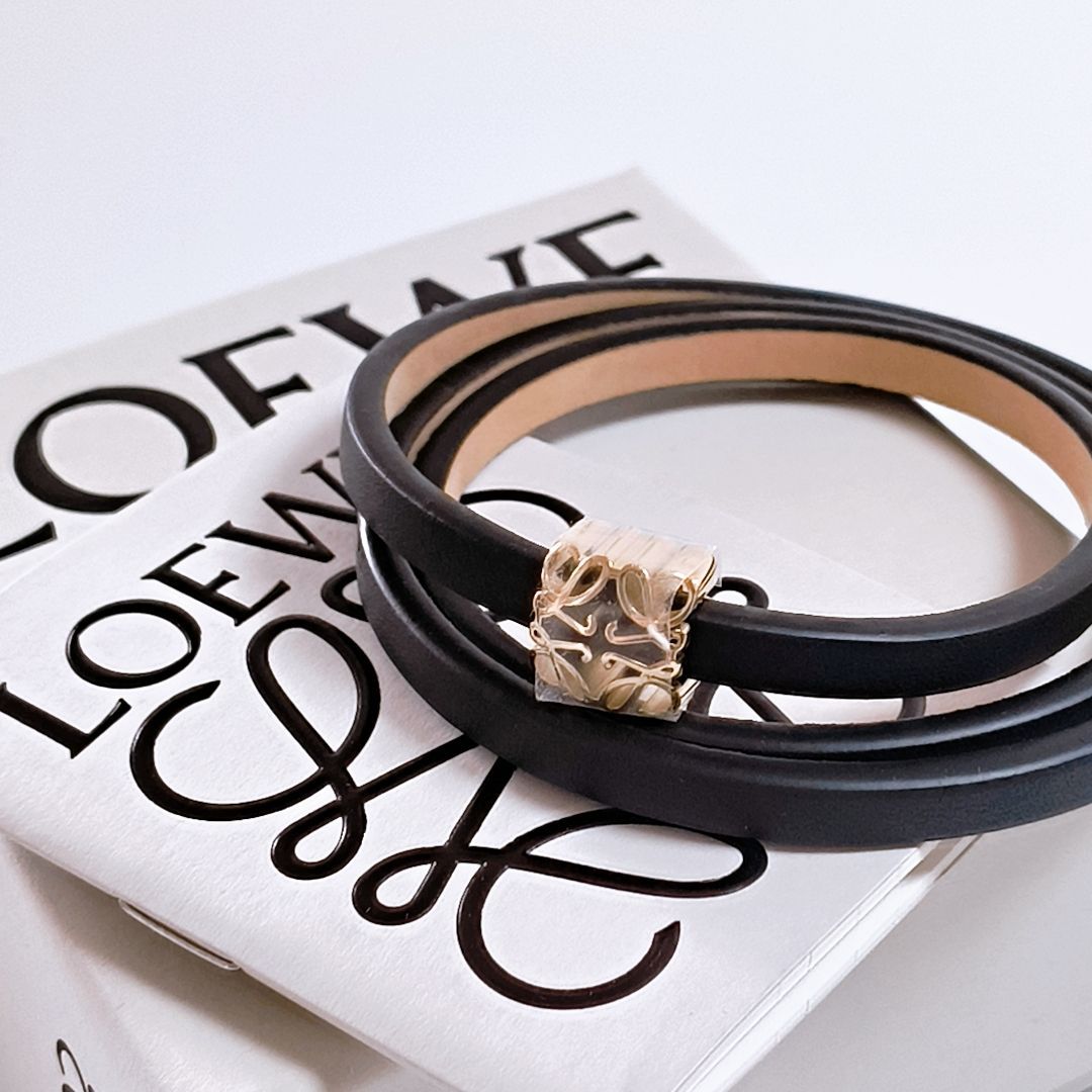 新品未使用・ヨーロッパ輸入品】Loewe アナグラム ボンベ ツイスト