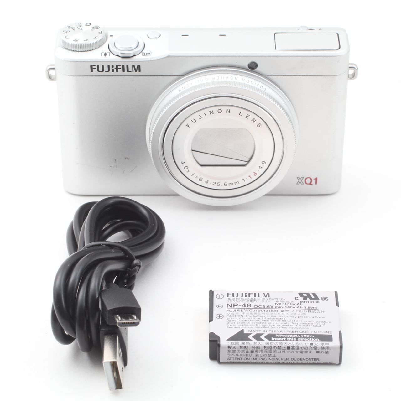 FUJIFILM XQ1 シルバー コンパクトデジタルカメラ 動作確認済 富士
