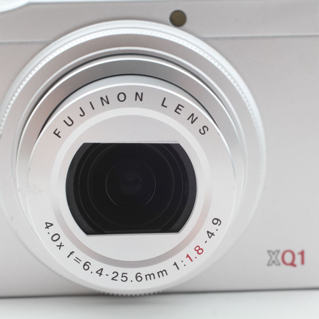 FUJIFILM XQ1 シルバー コンパクトデジタルカメラ 動作確認済 富士