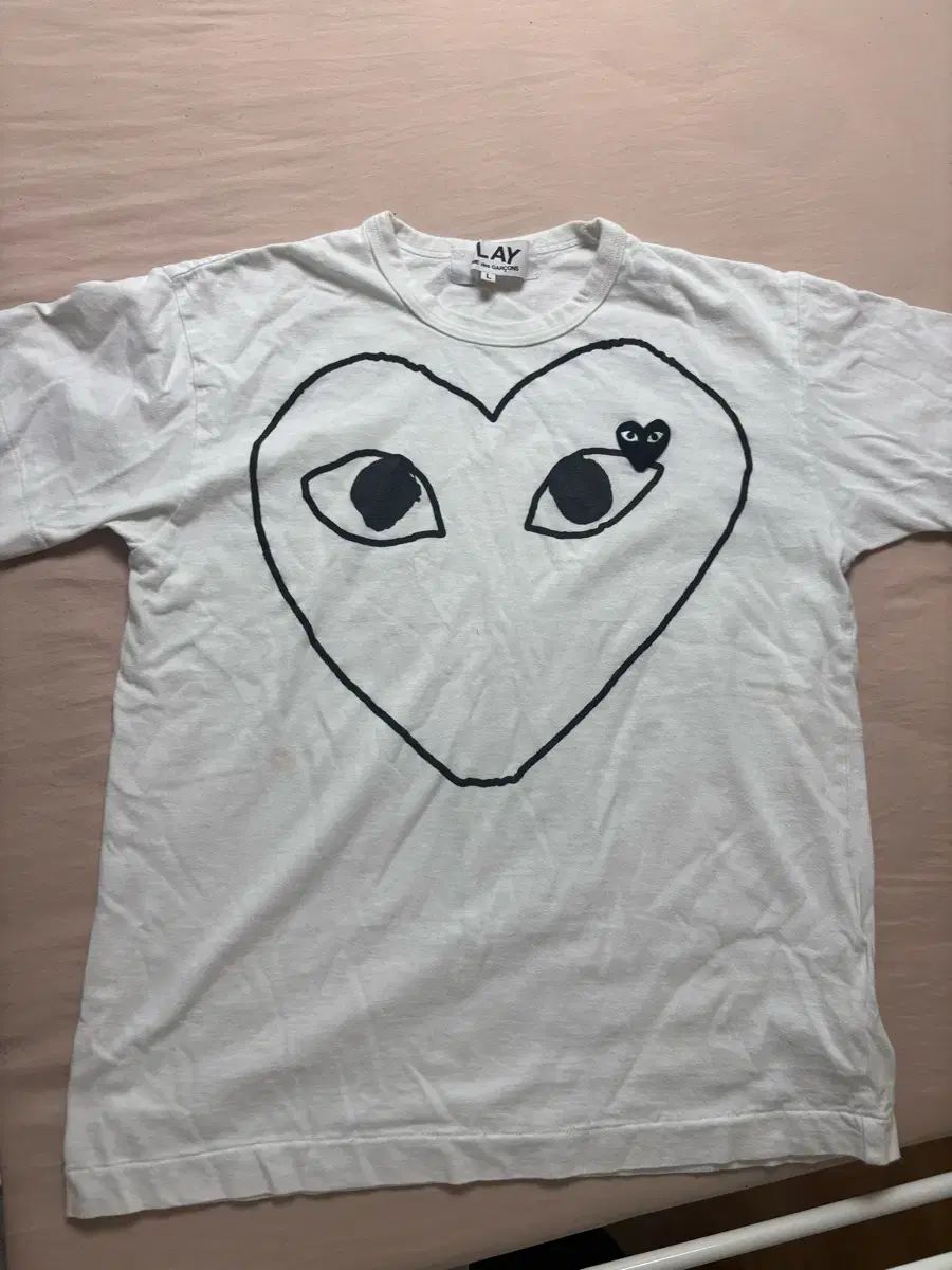 PLAY コム・デ・ギャルソン プリント ブラック ハート プリント Tシャツ