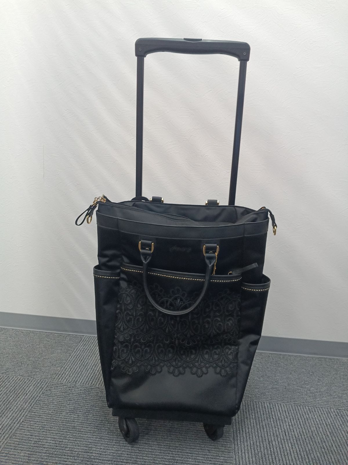 スワニー 近沢レース コラボ 20L キャリーバッグ - メルカリ