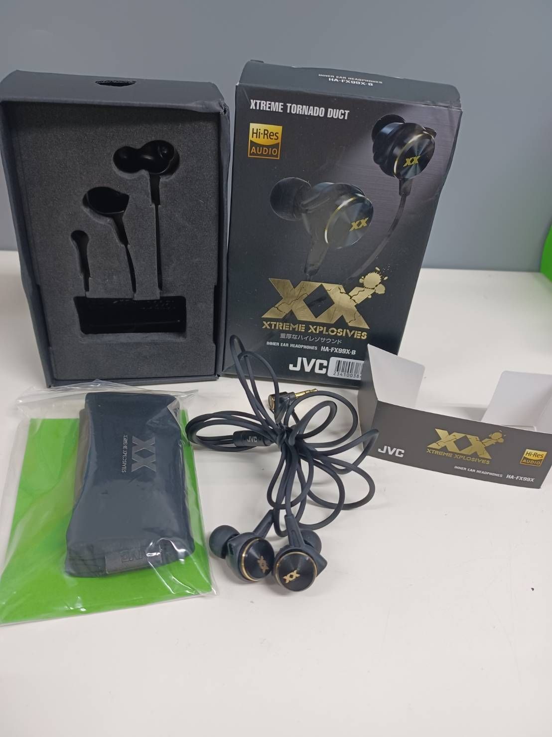 美品 JVC HA-FX99X-B XXシリーズ 有線イヤホン 美品】JVC XX HA-FX99X-B/有線イヤホン - メルカリ