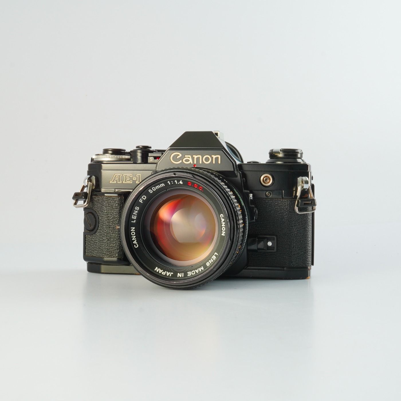 Canon キヤノン AE-1 Black + FD 50mm F/1.4 S.S.C. MF フィルム一眼