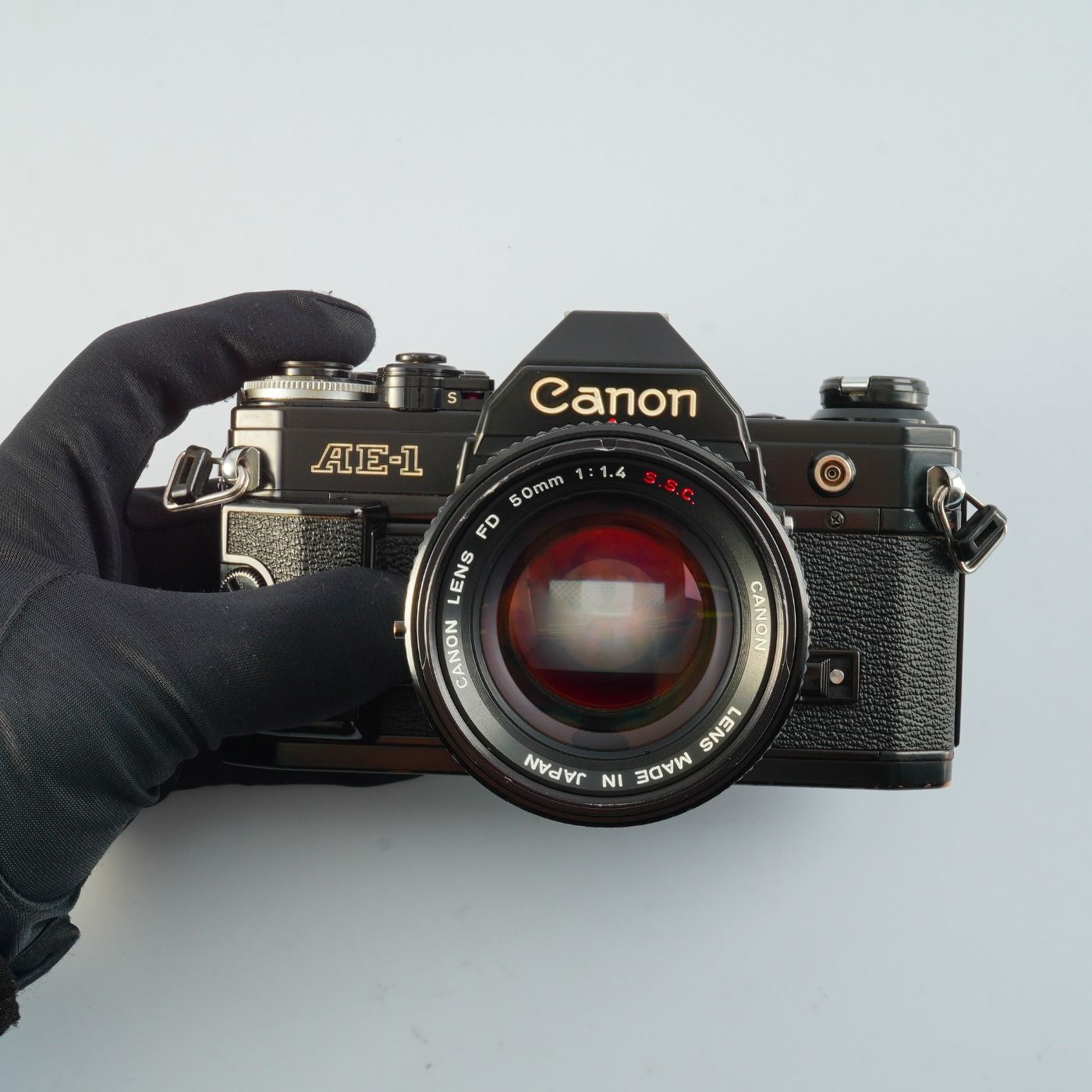Canon キヤノン AE-1 Black + FD 50mm F/1.4 S.S.C. MF フィルム一眼