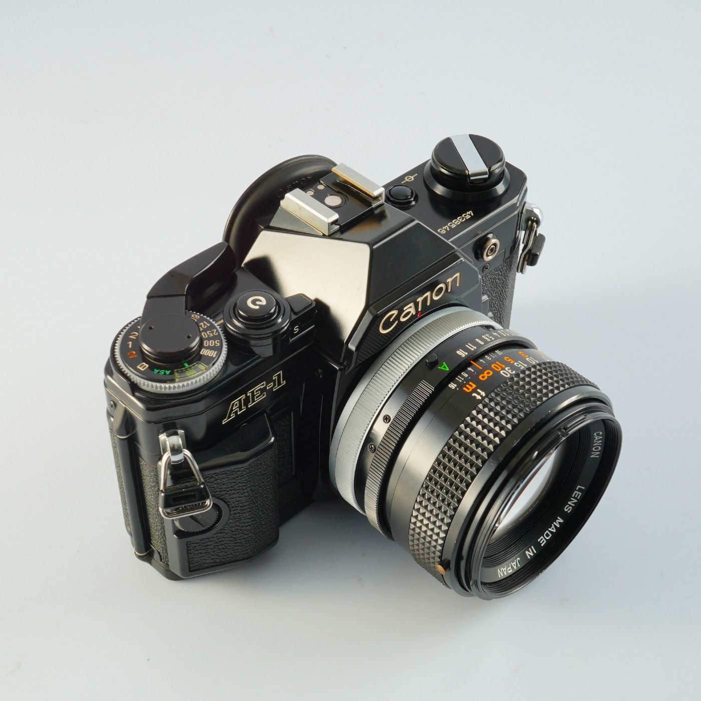 Canon キヤノン AE-1 Black + FD 50mm F/1.4 S.S.C. MF フィルム一眼