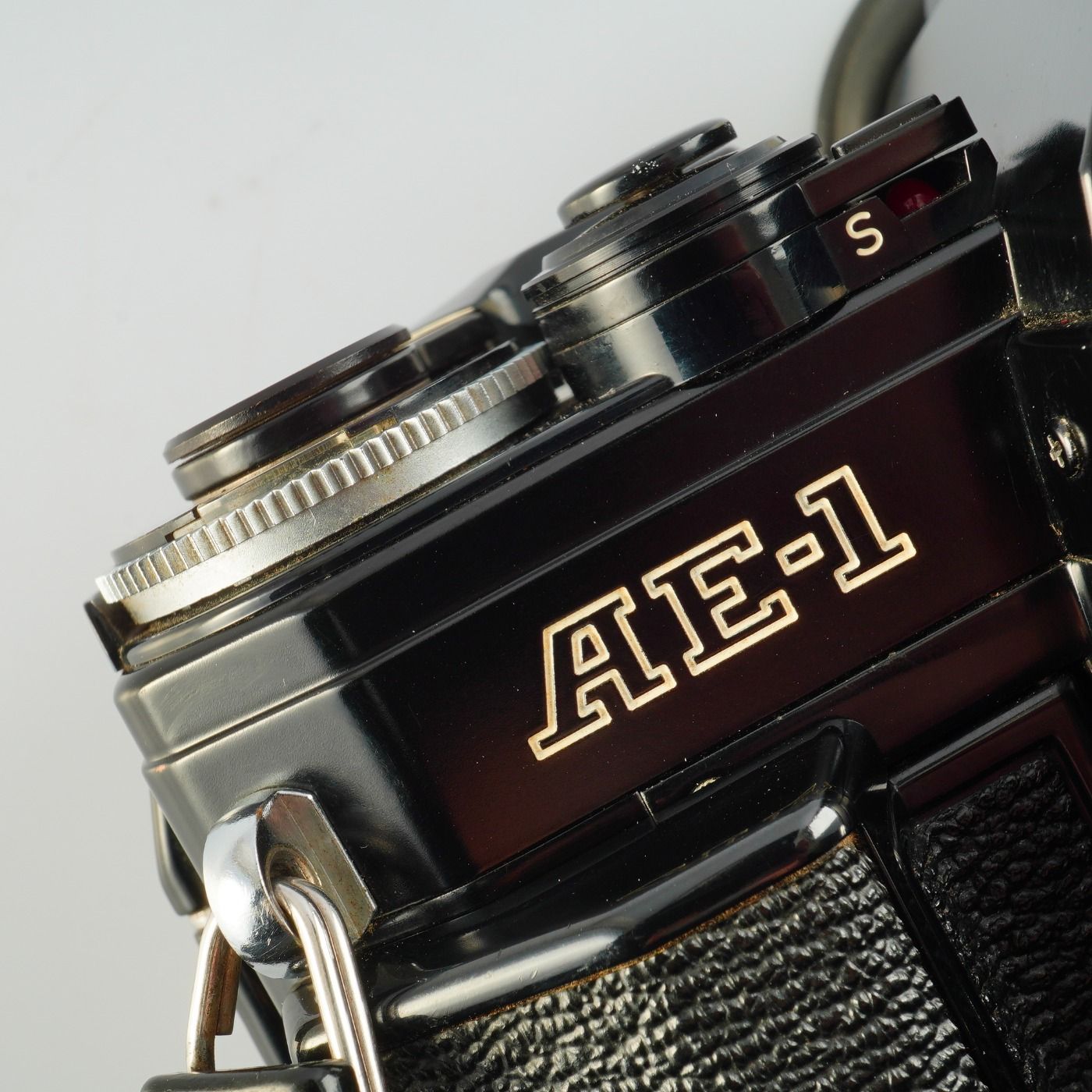 Canon キヤノン AE-1 Black + FD 50mm F/1.4 S.S.C. MF フィルム一眼