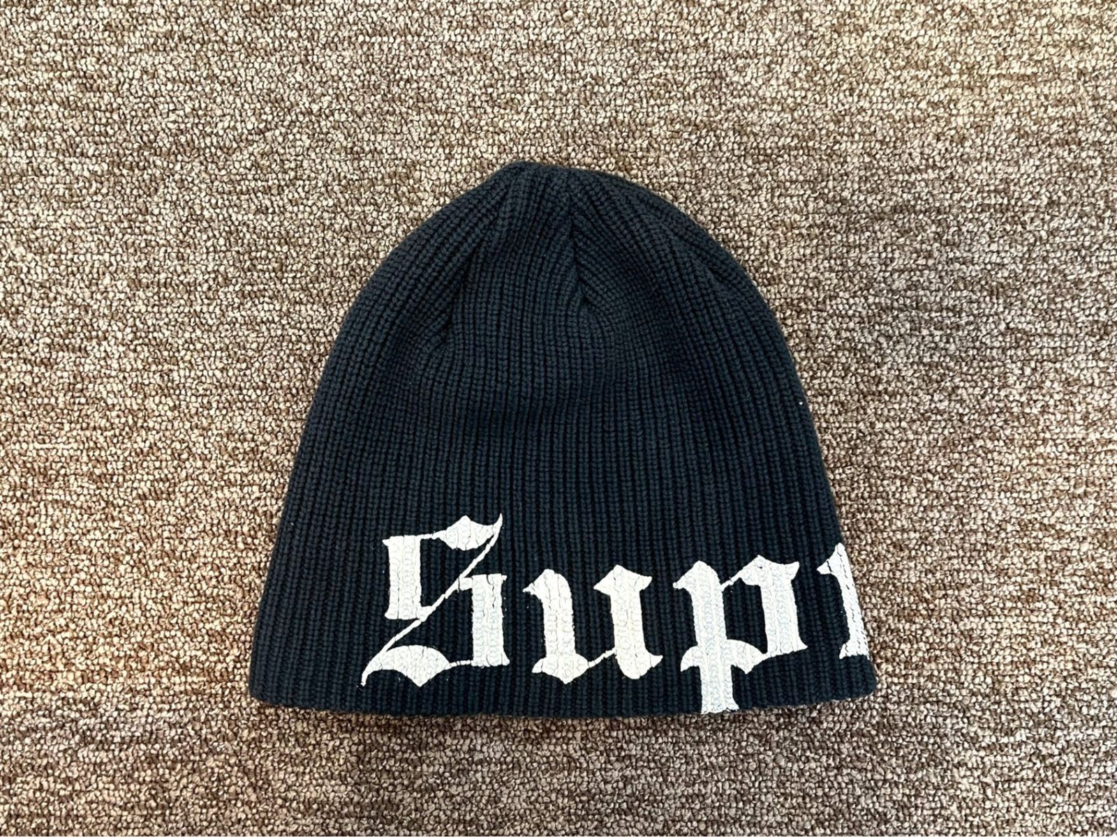 ▽Supreme ニット帽 Old English Printed Beanie 11308 - メルカリ