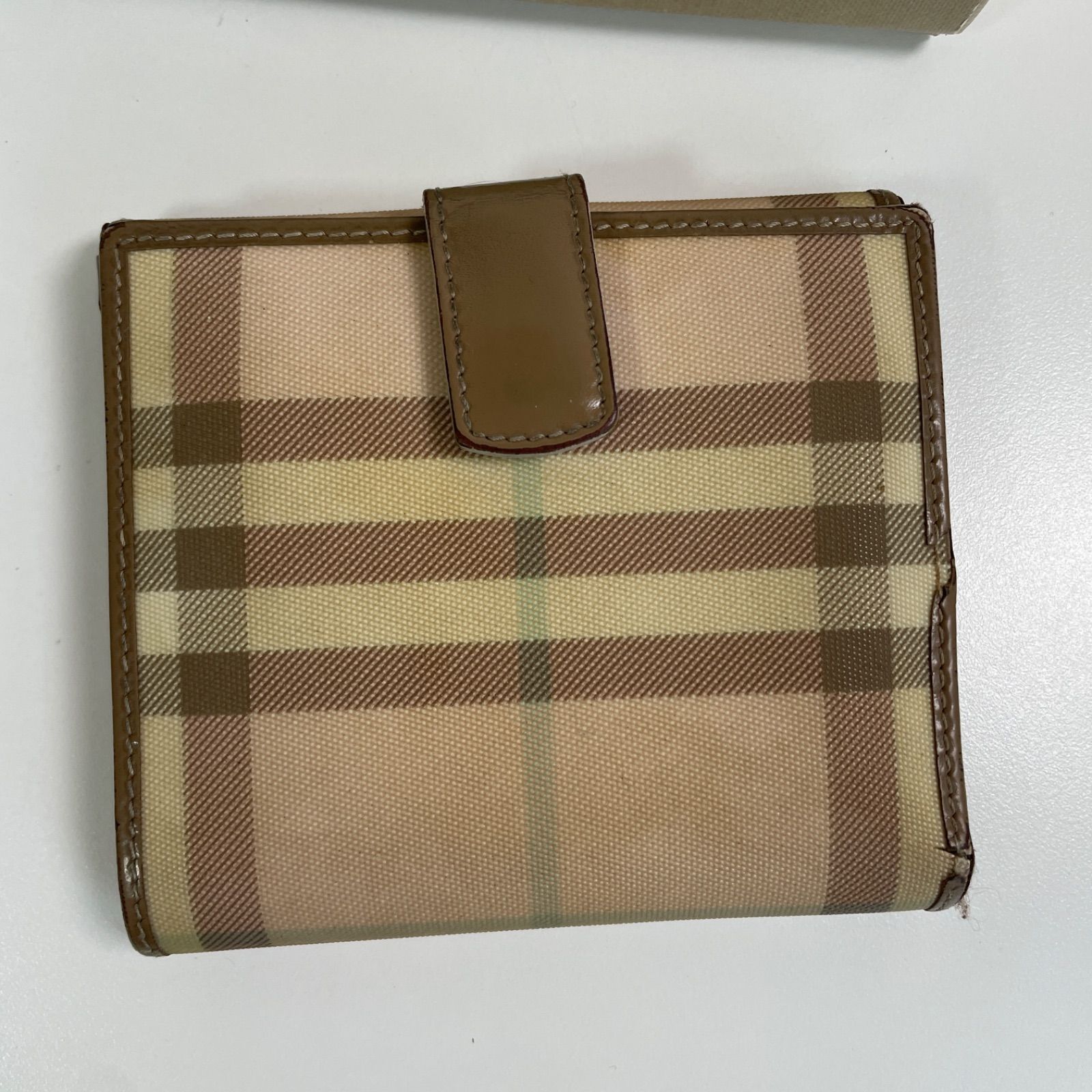 BURBERRY 二つ折り財布 ノバチェック 箱付 ゴールド金具 Y2K Burberry 二つ折り財布 ノバチェック 箱・保存袋付き - メルカリ