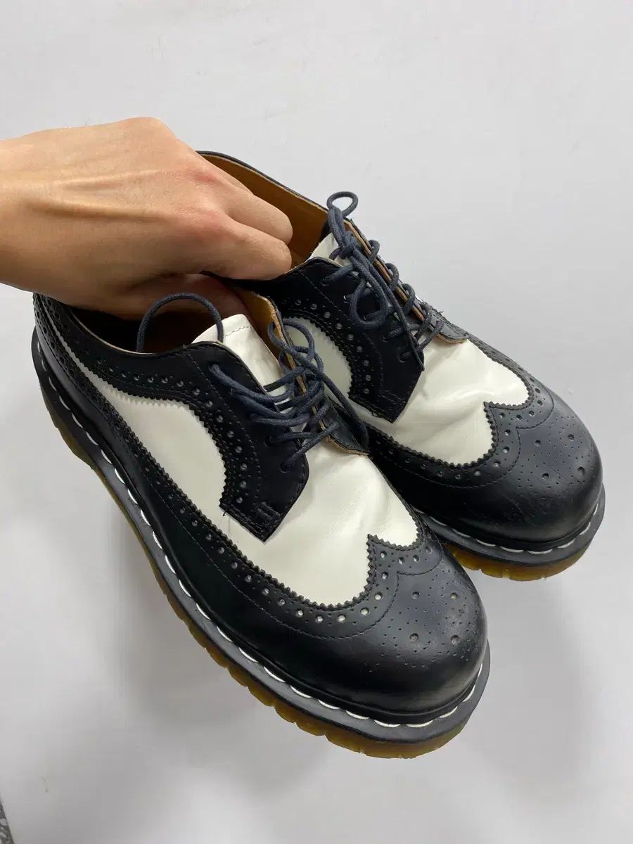 270/唯一実物 DR. MARTENS ドクターマーチン 10458 mickey mouse(ミッキーマウス) ウイングチップ ローファー