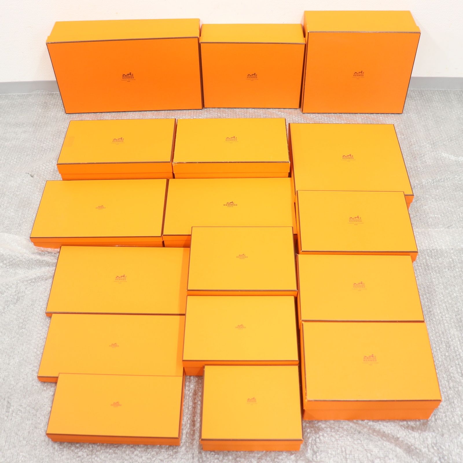 HERMES オレンジボックス 空き箱 26個セット ショッパー7袋&リボン付 ITPGUXQNQKFM HERMES エルメス BOX ショッパー 純正 紙袋 オレンジ