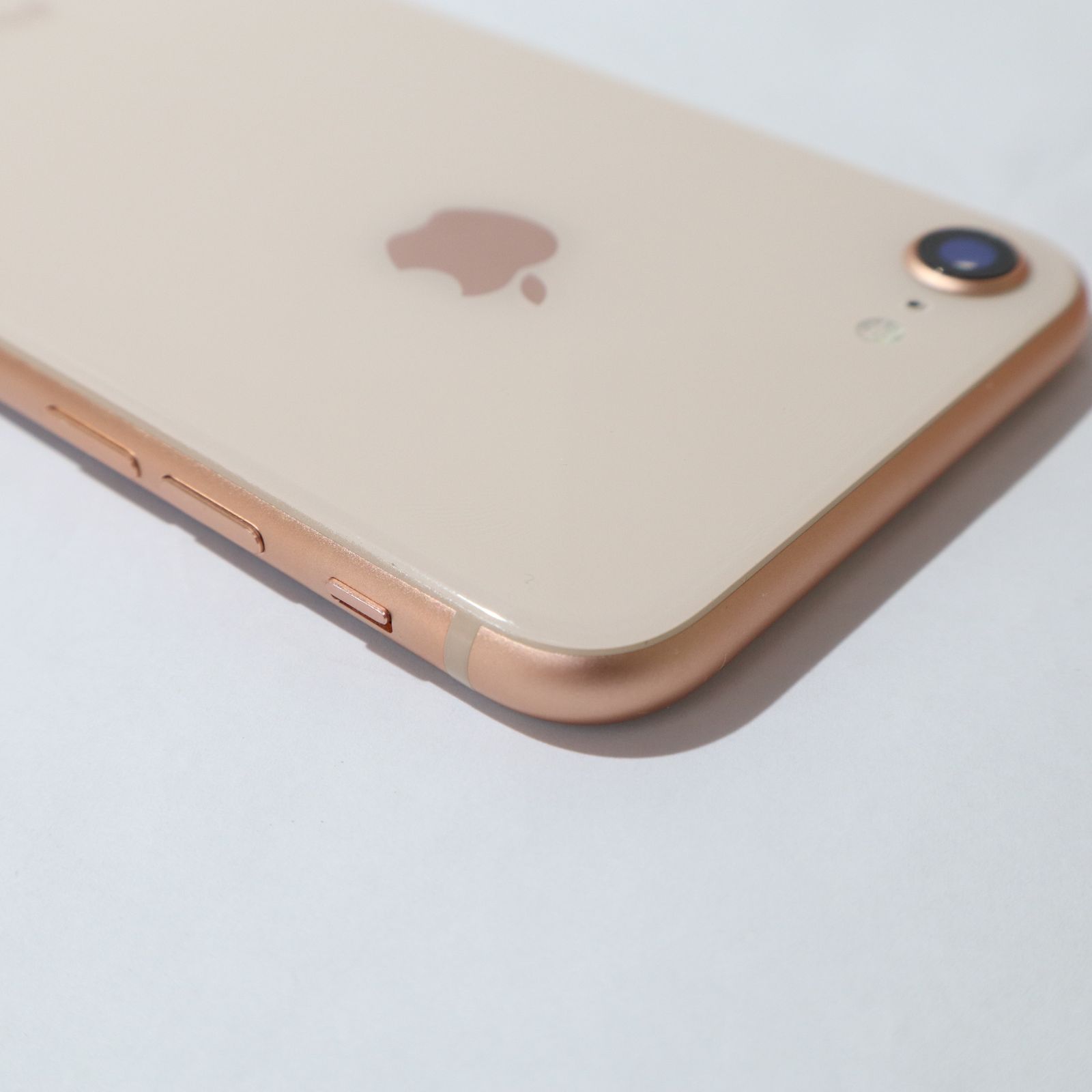 iPhone8 64GB ゴールド SIMフリー Cランク - メルカリ