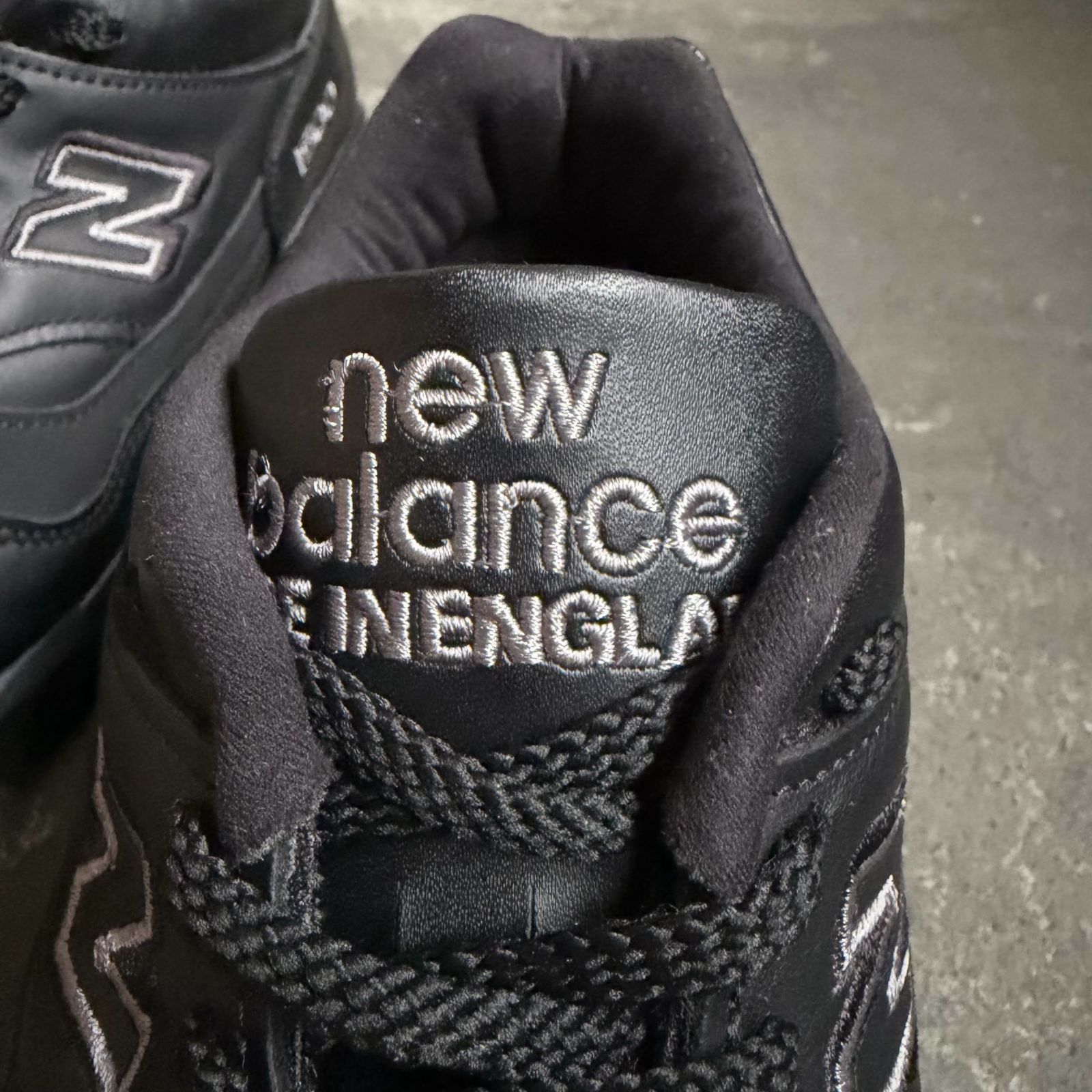 New Balance M1500TK MADE IN ENGLAND オールレザーアッパー ブラック