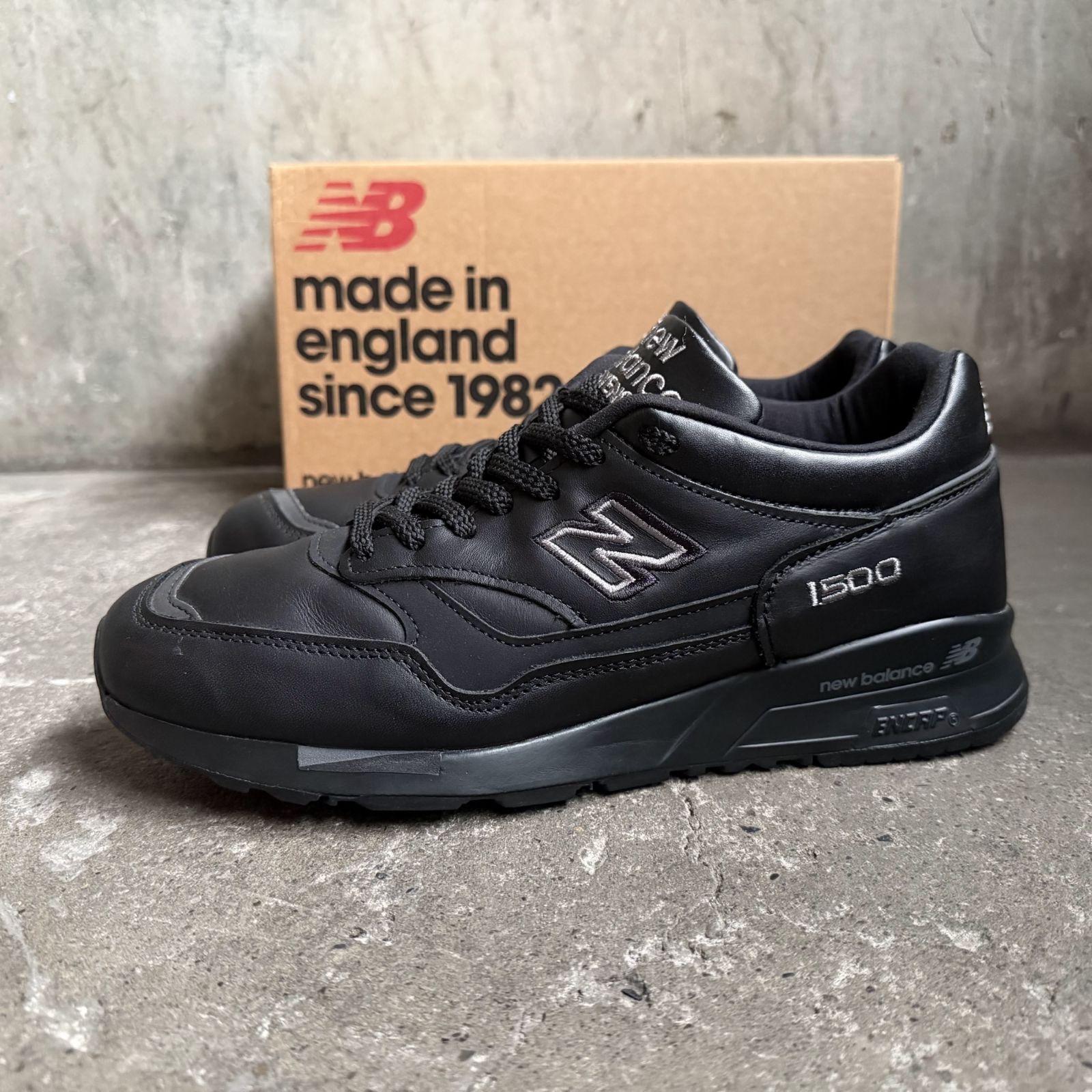 New Balance M1500TK MADE IN ENGLAND オールレザーアッパー ブラック