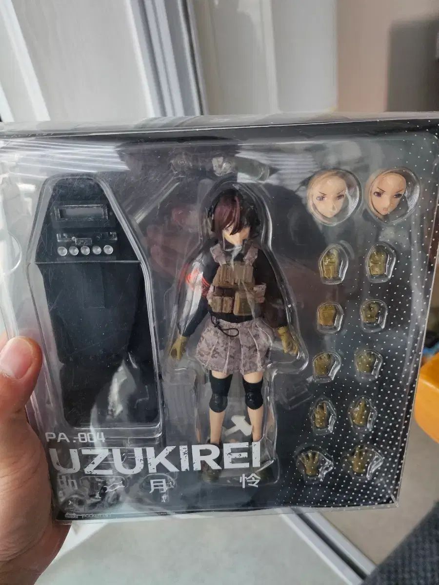 PA-004 UZUKI REI アクションフィギュア シンプル確認開封 新品