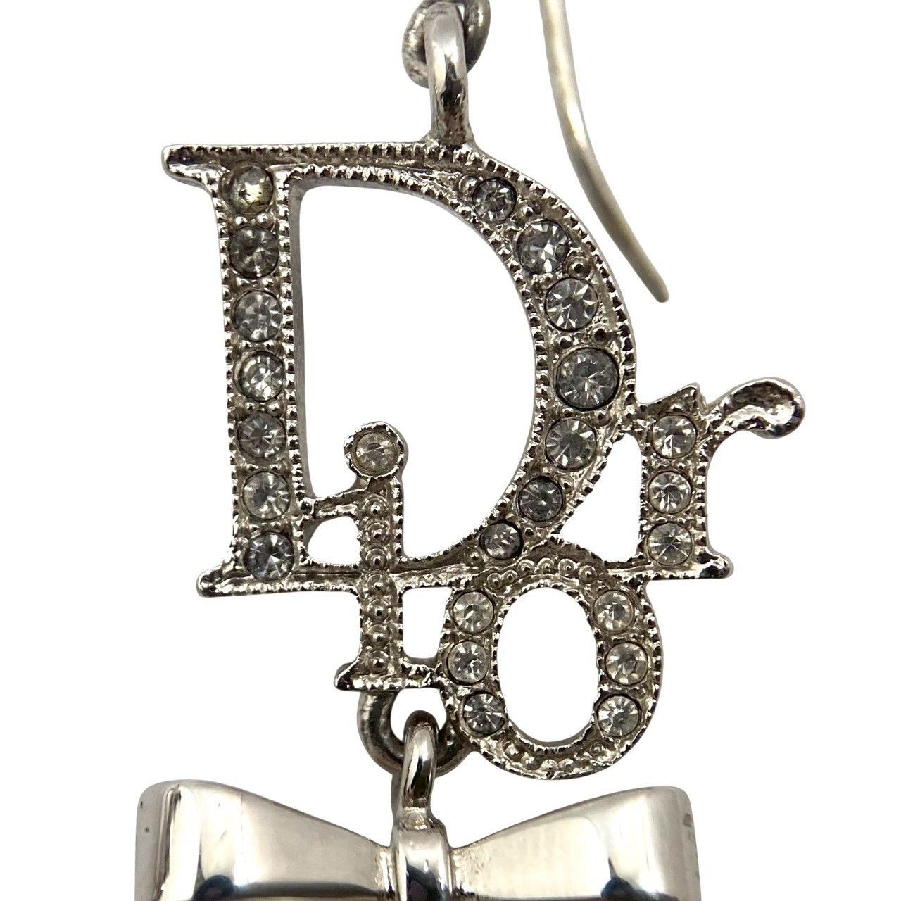 Dior】ロゴ リボン フェイクパール ピアス シルバーカラー ライン