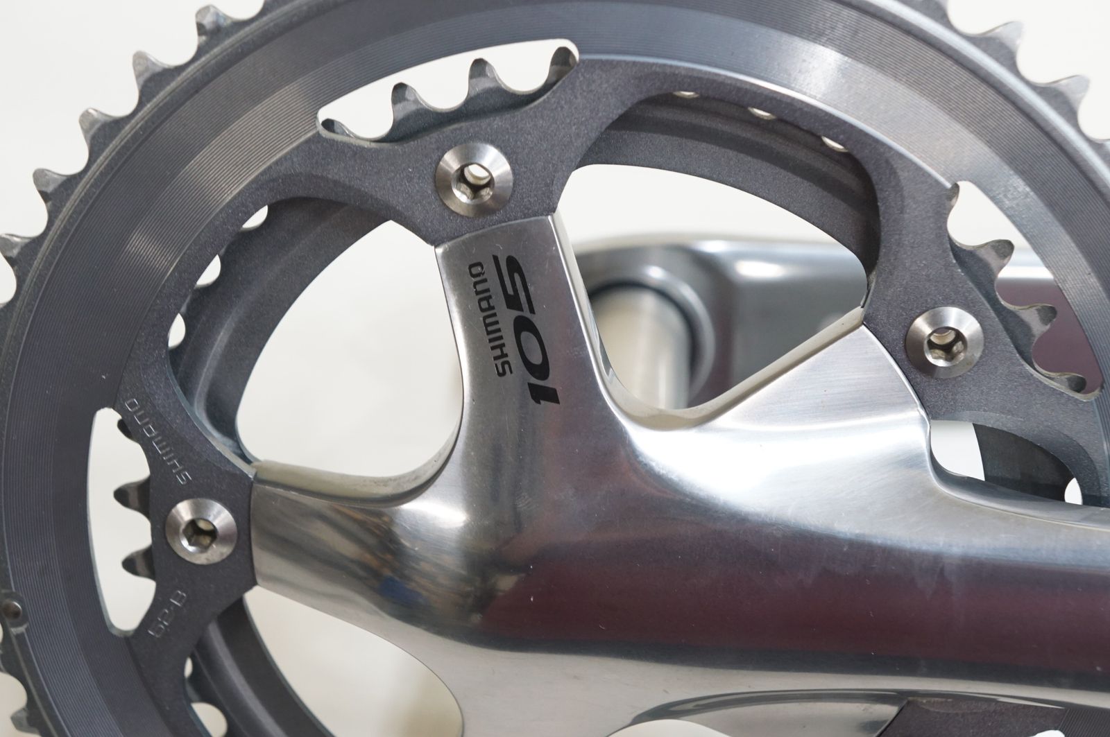 SHIMANO 「シマノ」 105 FC-5600 165mm 52-39T クランクセット