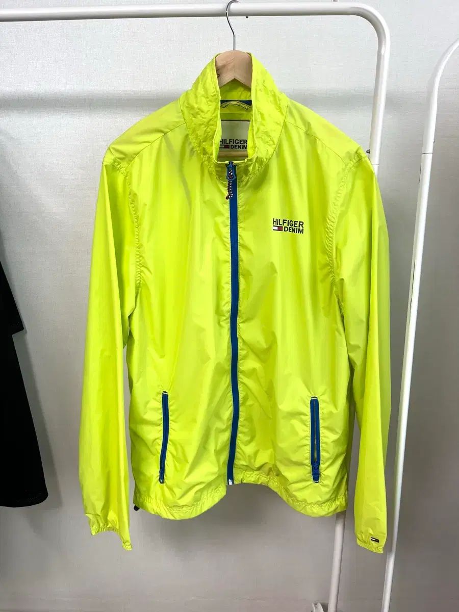 Tommy Hilfiger トミーヒルフィガー デニム ウィンドブレーカー イエロー メンズ XL 105