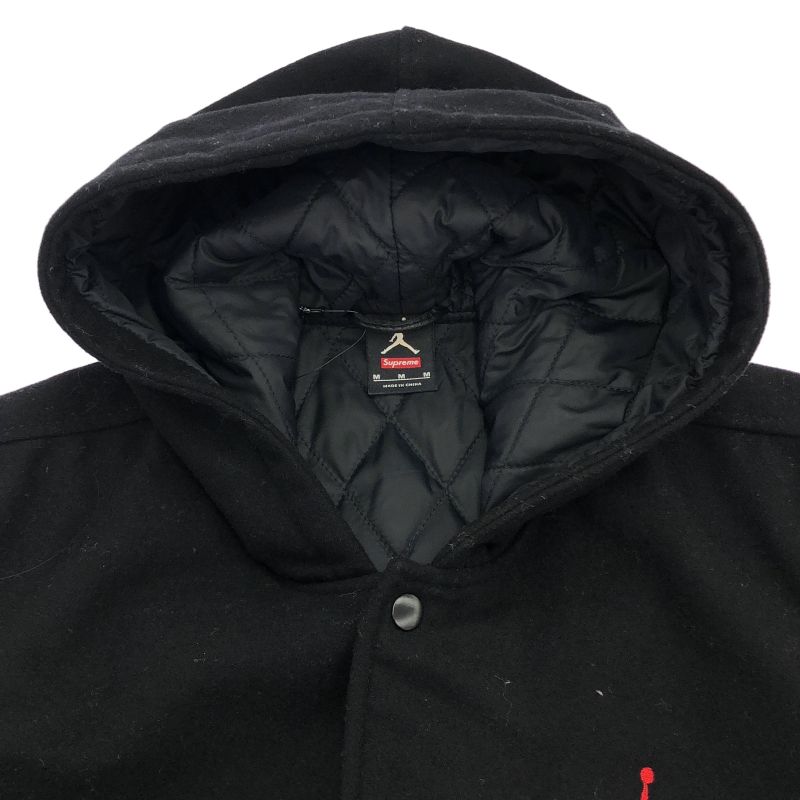 【中古】Supreme×JORDAN Hooded Varsity Jacket サイズM ブラック 799703-010 シュプリーム ジョーダン[19][240019519243] 中古】Supreme×JORDAN Hooded Varsity Jacket サイズM ブラック 799703