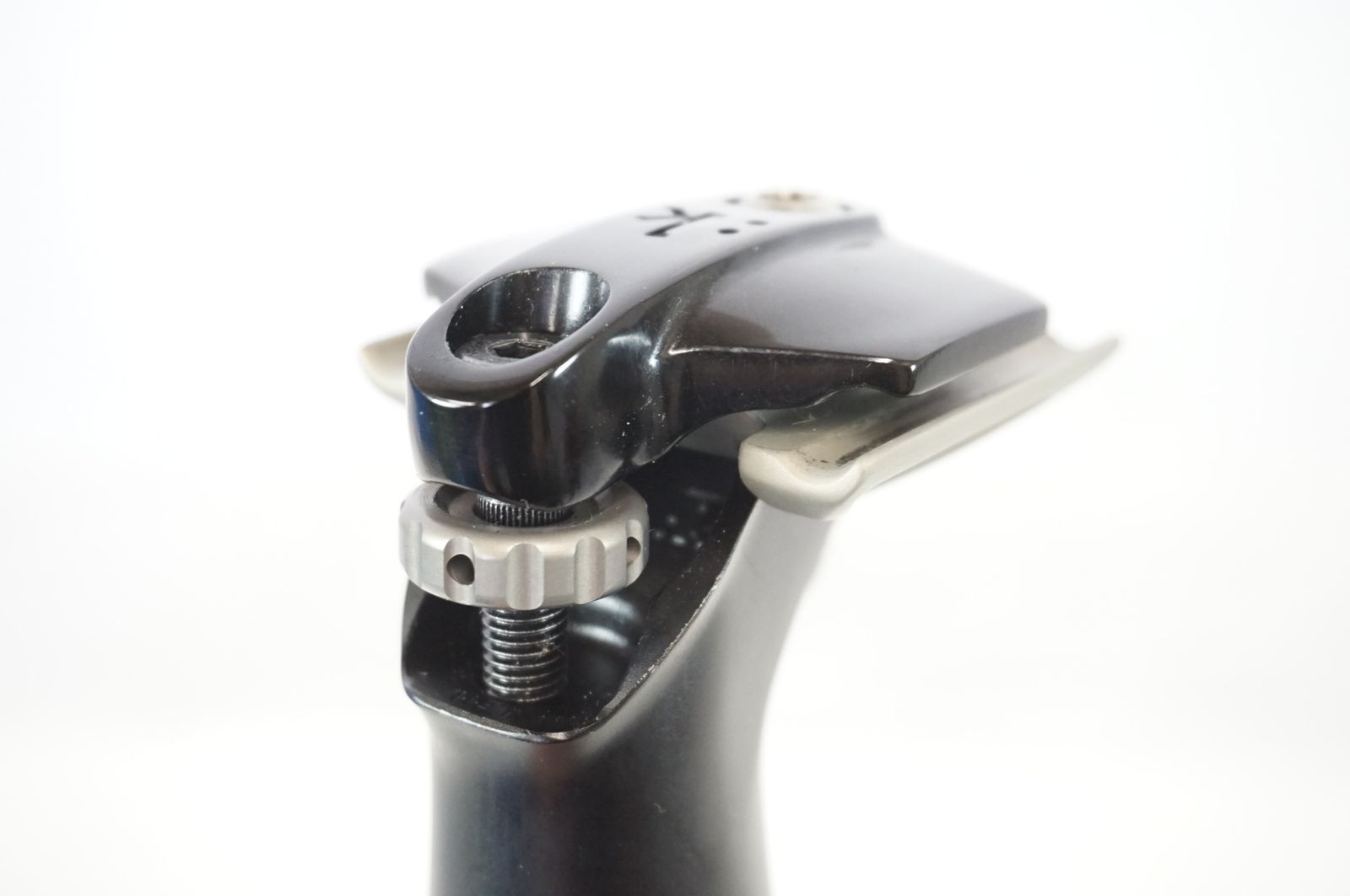 フィジーク　volta シートポスト　cyrano セット FIZIK 「フィジーク」 CYRANO R1 φ31.8 270mm シートポスト