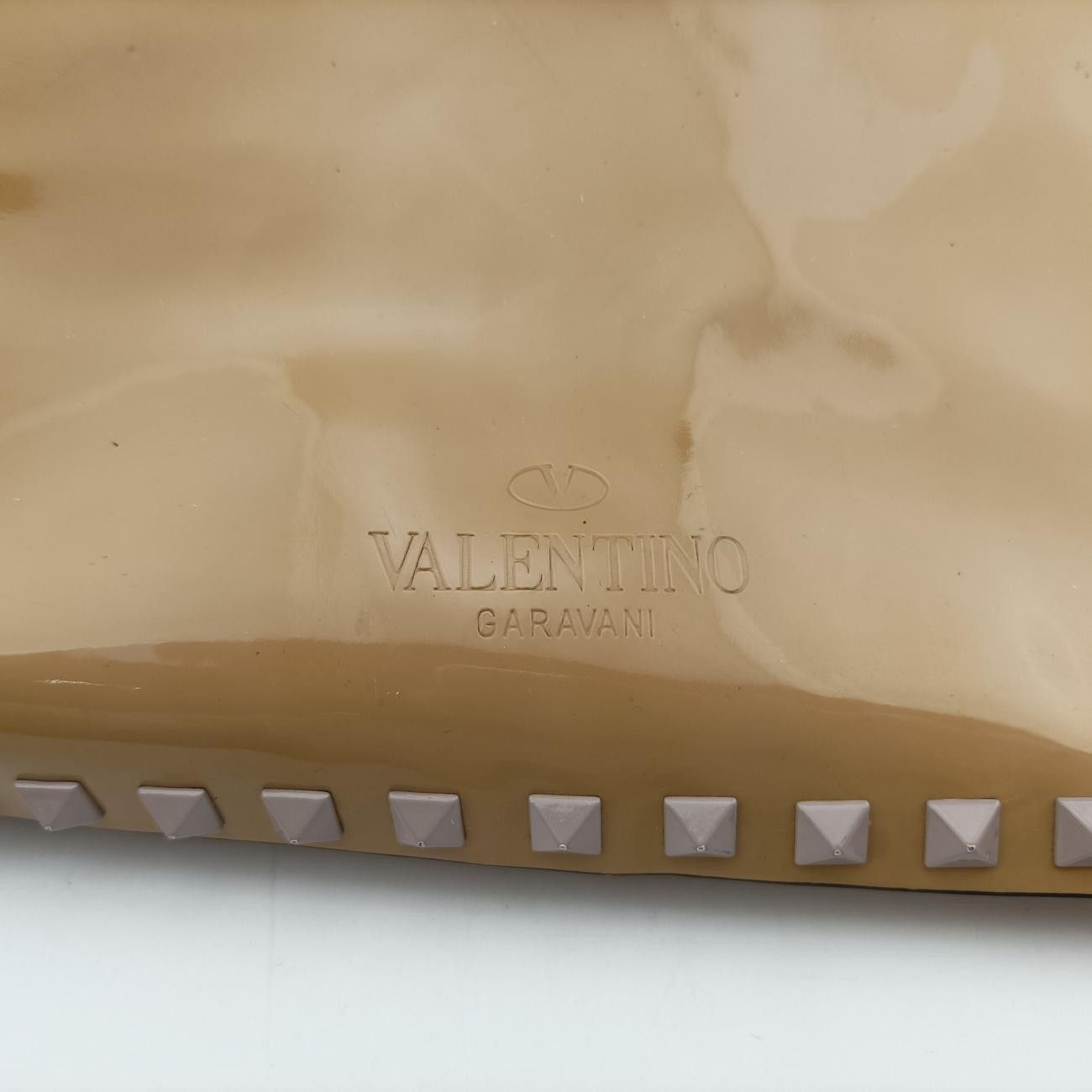 ヴァレンティノValentinoロックスタッズ イエロー パテント 製番不明