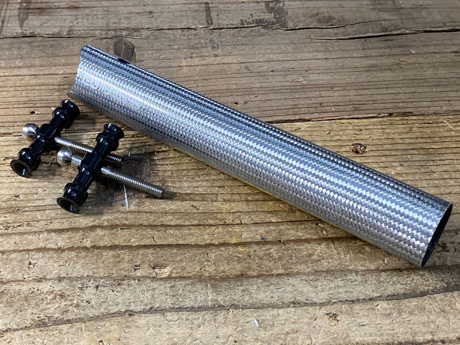 KI420 AX Lightness EUROPA Basic カーボンシートポスト 本体実測206mm Φ31.6 ※ヤグラ欠品