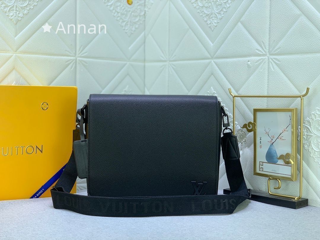 極美品 LOUIS VUITTON ルイヴィトン メンズ ショルダーバッグ 人気モデル 送料無料 Aerogram