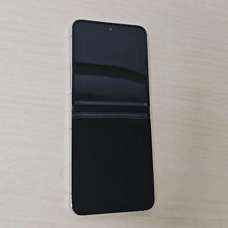 訳あり】Galaxy Z Flip5 256GB au SIMロックなし - メルカリ