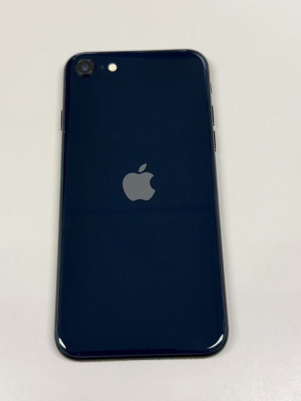 美品 iPhone SE3 64GB ミッドナイト バッテリー100% SIMフリー - メルカリ