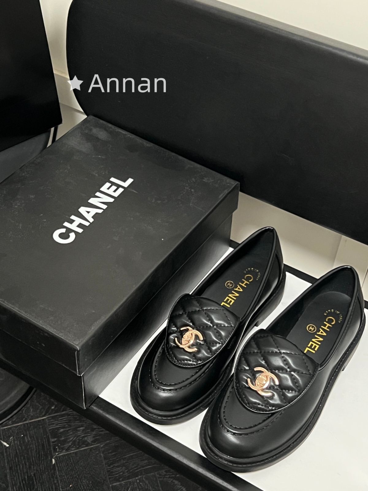 大人気 極美新品 CHANEL シャネル ローファー?革靴 レディース
